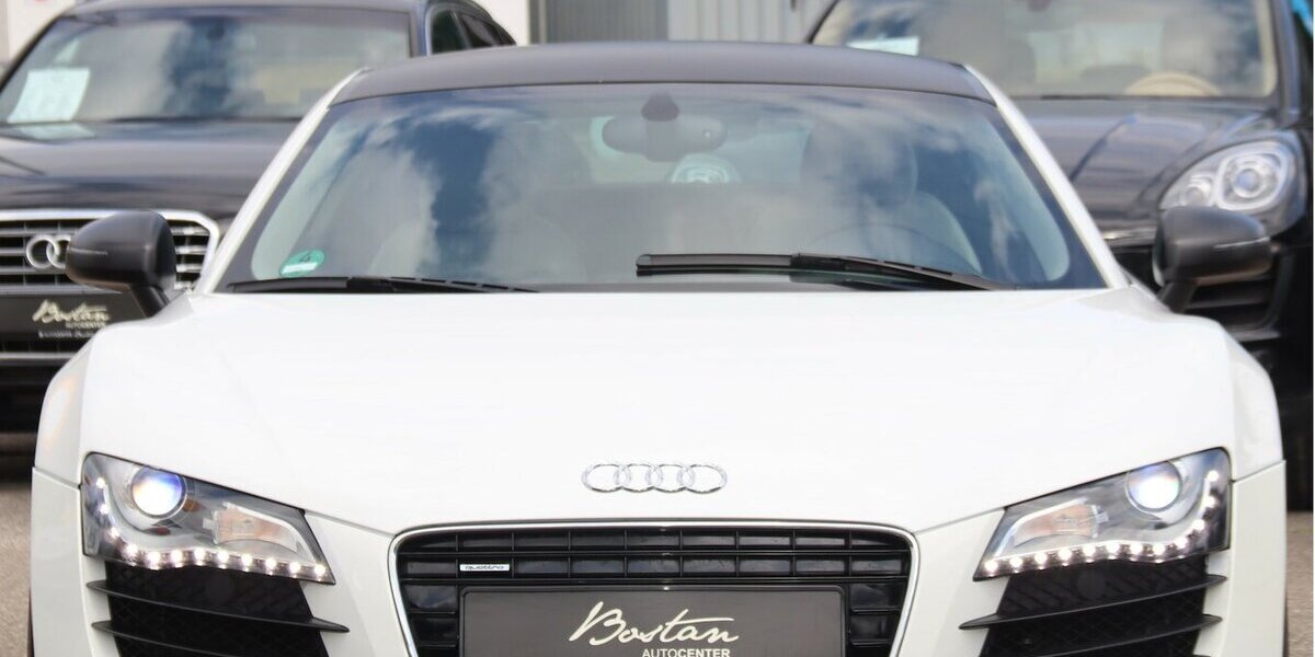 Audi R8 4.2 FSI QUATTRO/BANG & OLUFSEN/MMI NAVI/PDC 96.807 km 54.900 &euro; Villingen-Schwenningen 78054
