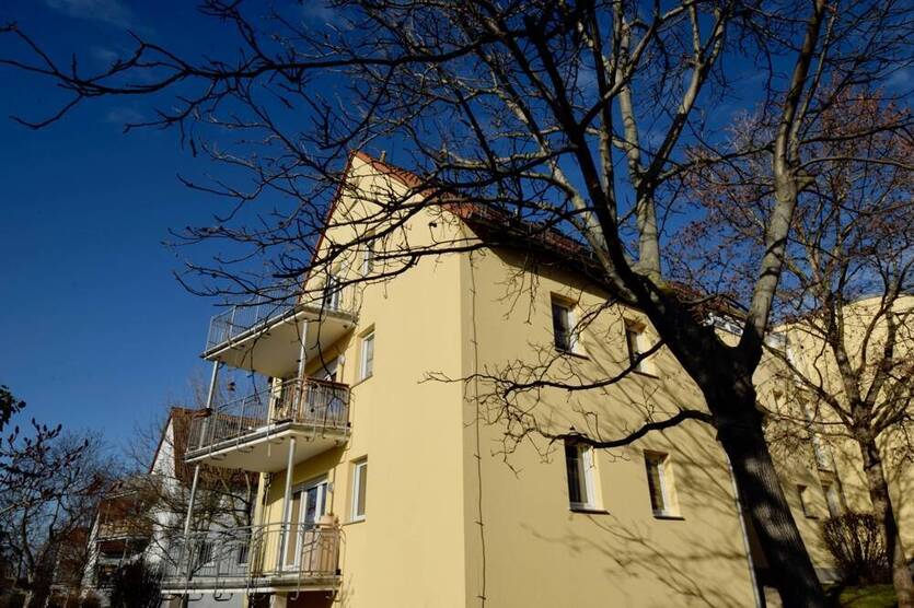 EinraumWohnung im EG mit Balkon und TG- Stellplatz