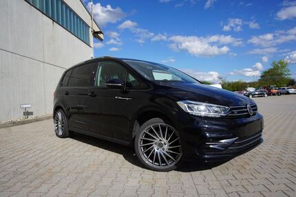 VW Touran 129.978 km 14.895 &euro; Parkstetten 94365