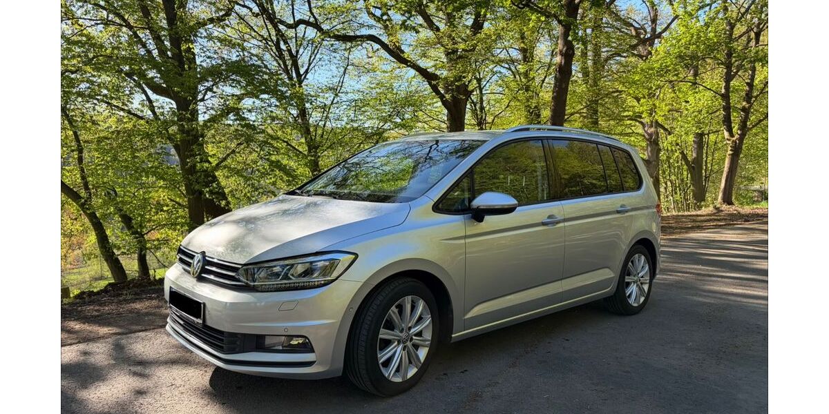 VW Touran 143.500 km 17.900 &euro; Uslar 37170