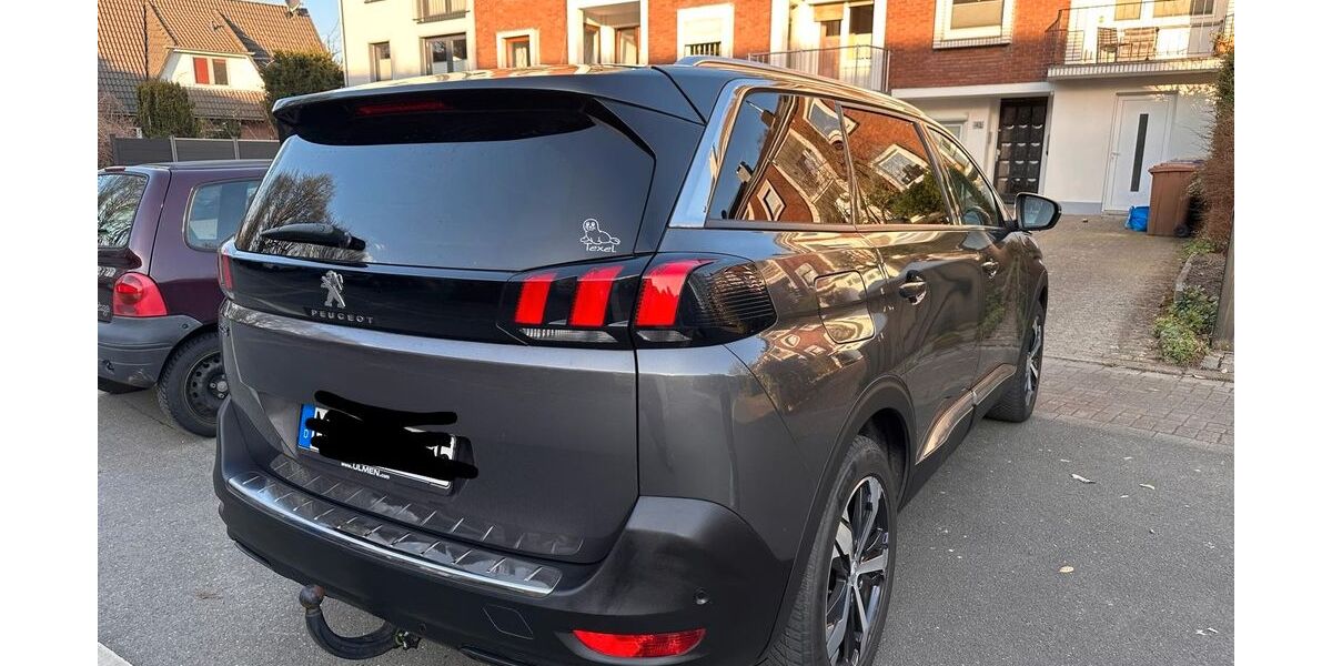 Peugeot 5008 103.000 km 13.499 &euro; Ratingen 40882