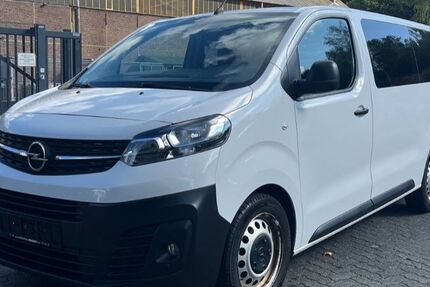 Opel Vivaro 153.000 km 13.390 &euro; Siegen 57078