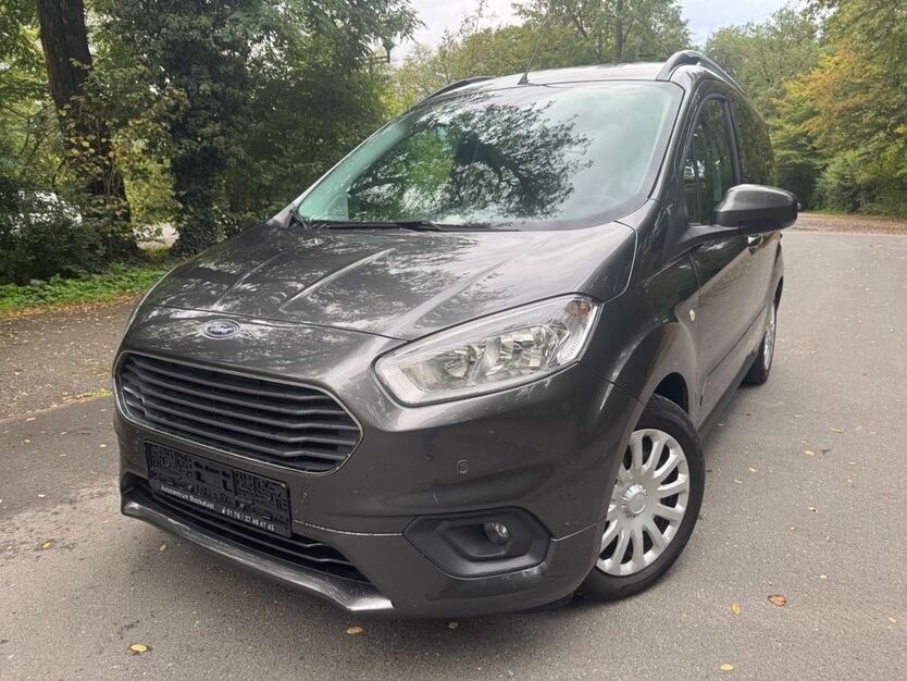 Ford Tourneo Courier 22.000 km 13.890 € Stockstadt 63811