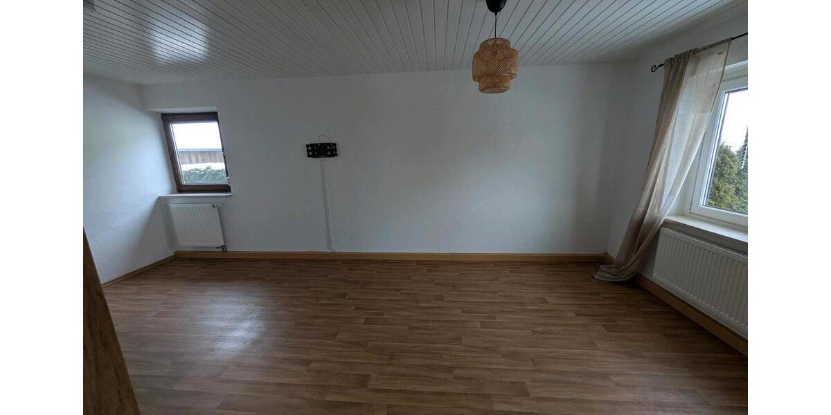 Einfamilienhaus Bayerbach - 3 Zimmer, 71 m&sup2;, 900&euro; | Angebot:25895290