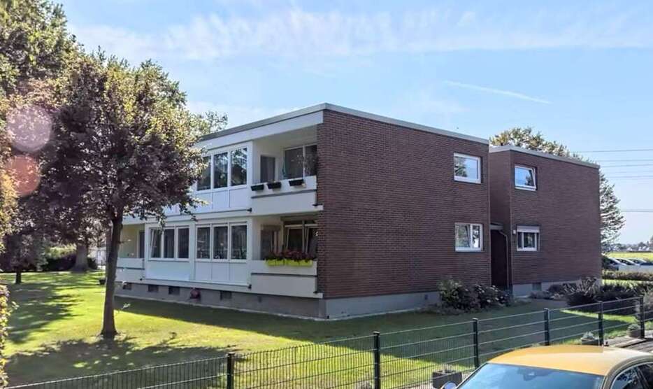 Wohnung zum Kaufen in Krefeld 90.000 € 61.17 m²