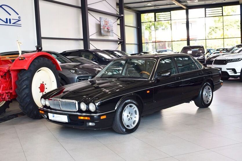 XJ