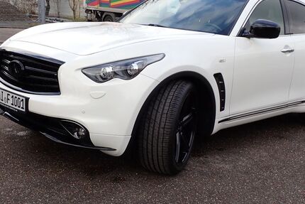 INFINITI QX70 58.985 km 29.900 &euro; Bietigheim-Bissingen 74321