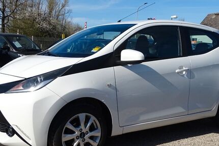 Toyota Aygo (X) 78.900 km 6.780 &euro; Rodgau / Nieder-Roden 63110