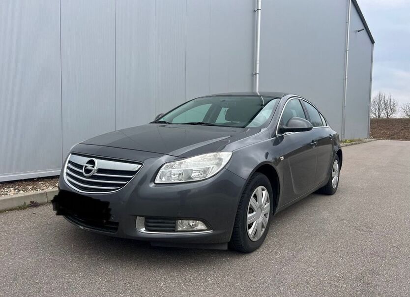 Opel Insignia 185.000 km 3.299 € Achern 77855