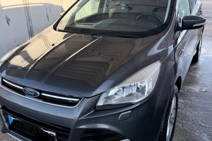 Ford Kuga 118.000 km 12.900 &euro; Sonndorf 94146