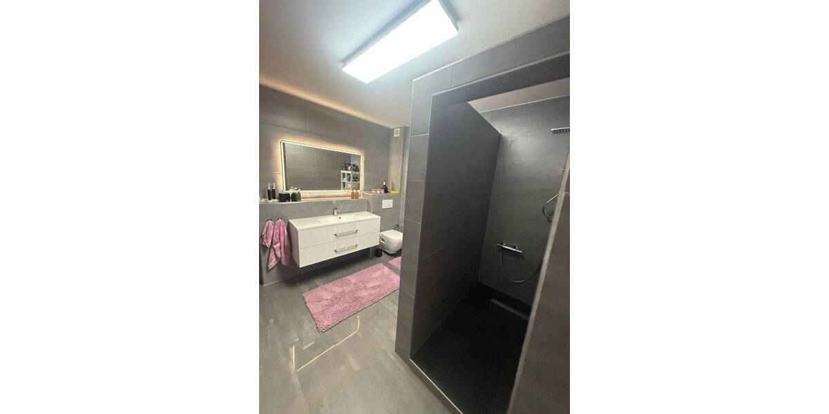 Etagenwohnung Roth - 5 Zimmer, 137 m&sup2;, 365.000&euro; | Angebot:26758910
