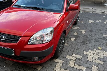 Kia Rio 105.000 km 3.000 &euro; Köln 50823