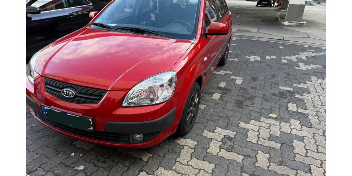 Kia Rio 105.000 km 3.000 &euro; Köln 50823