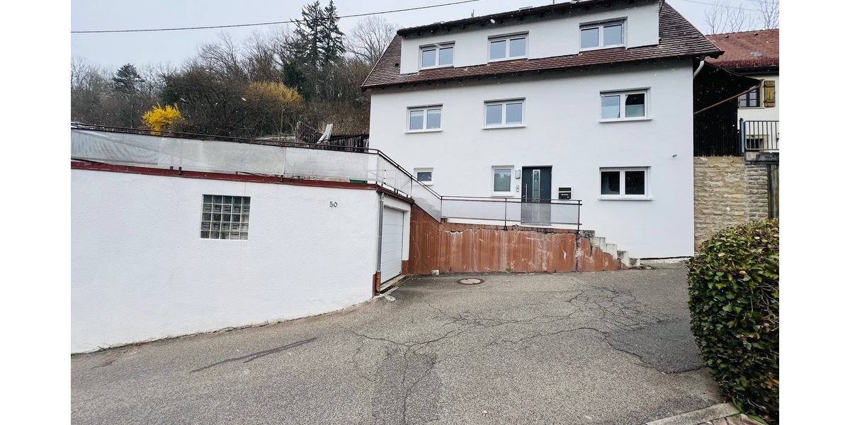 Teilsaniertes Einfamilien-Mehrgenerationenhaus mit Terrasse, Garage und zusätzlichem Waldgrundstück - Einfamilienhaus Horb am Neckar | Angebot:26083100