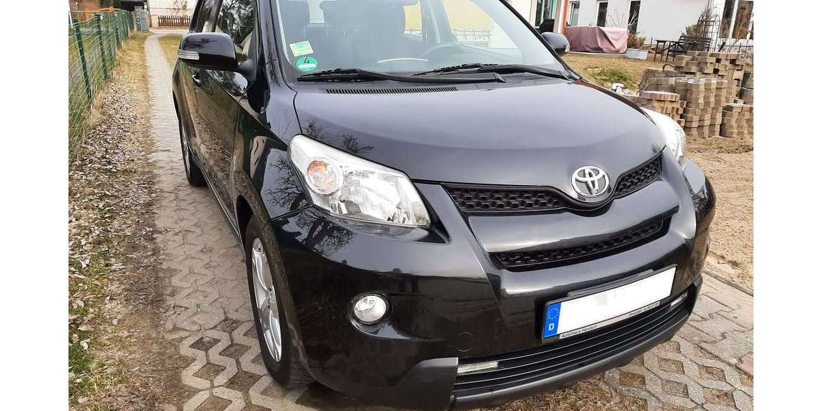 Toyota Urban Cruiser 74.300 km 8.950 &euro; Berlin 12526