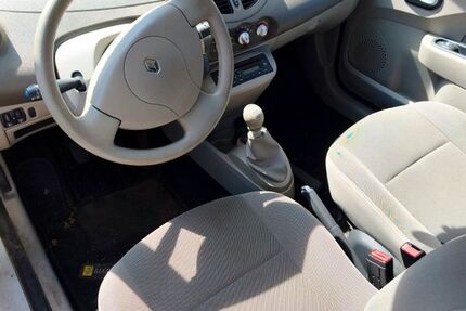 Renault Twingo 112.101 km 2.000 &euro; Erftstadt 50374