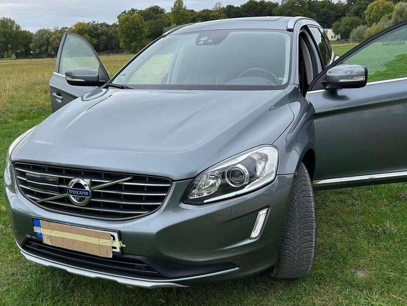 Volvo XC60 136.000 km 21.950 € Porta Westfalica 32457