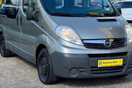 Opel Vivaro 74.000 km 12.900 &euro; Limeshain 63694