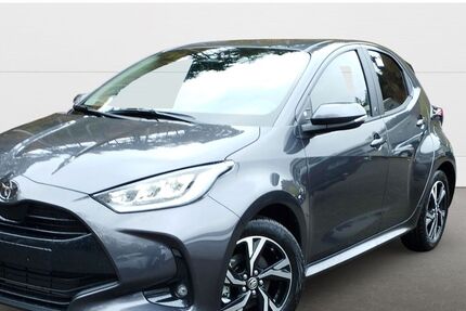 Toyota Yaris 3.381 km 24.280 &euro; Marburg 35037