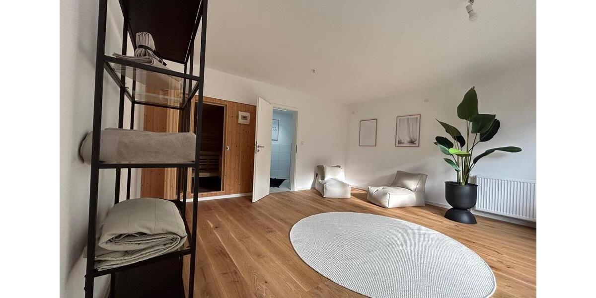 Einfamilienhaus Upgant-Schott Schott - 10 Zimmer, 250 m&sup2;, 2.200&euro; | Angebot:25450756