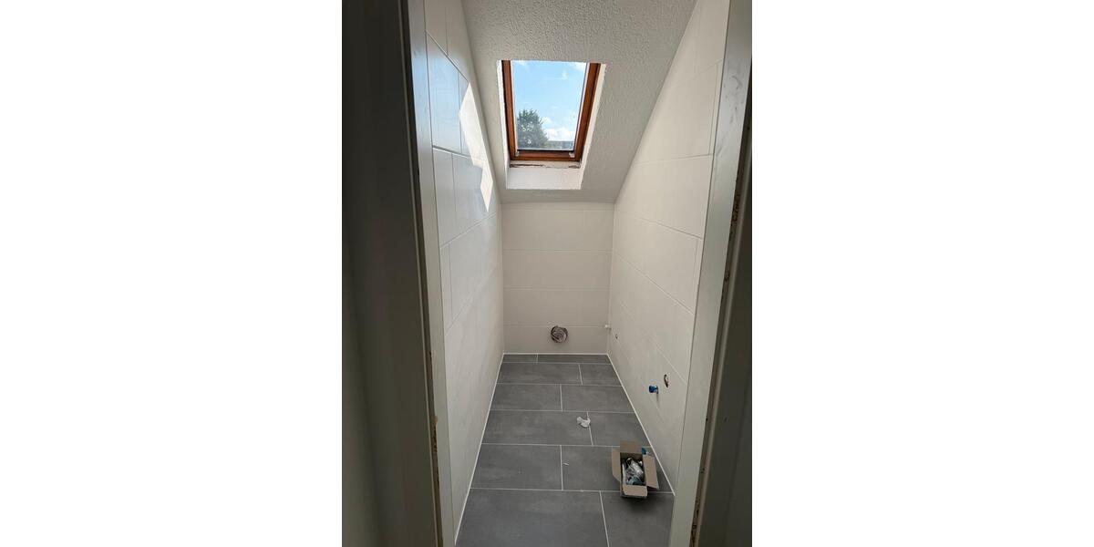 Dachgeschoßwohnung Neuss Furth-Mitte - 2 Zimmer, 55 m&sup2;, 700&euro; | Angebot:25045377