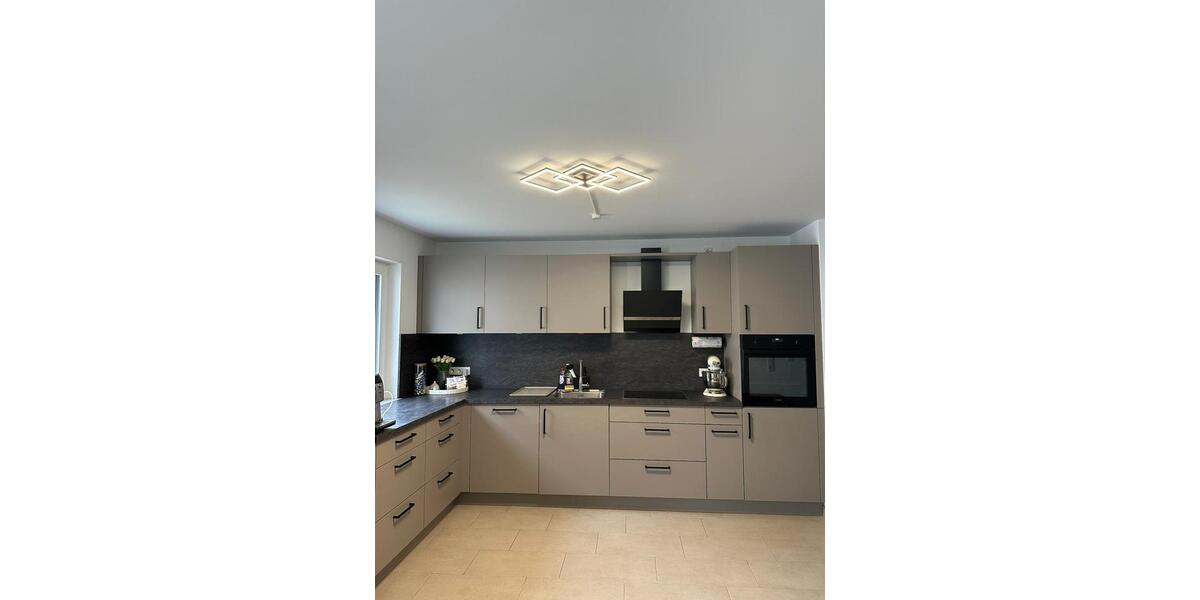 Erdgeschoßwohnung Kitzingen - 4.5 Zimmer, 128 m&sup2;, 1.360&euro; | Angebot:26350719