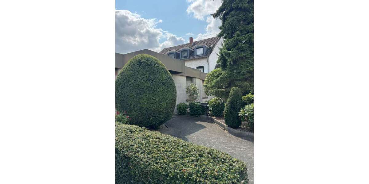 Haus zum Kaufen in Anröchte 299.000 € 360 m² 8 zimmer