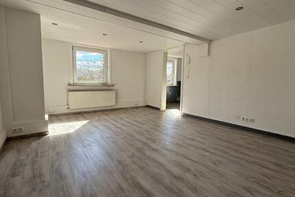 Bad Ltbg. ren. 2-Zi.DG-Whg, EBK, Gartennutzung - frei