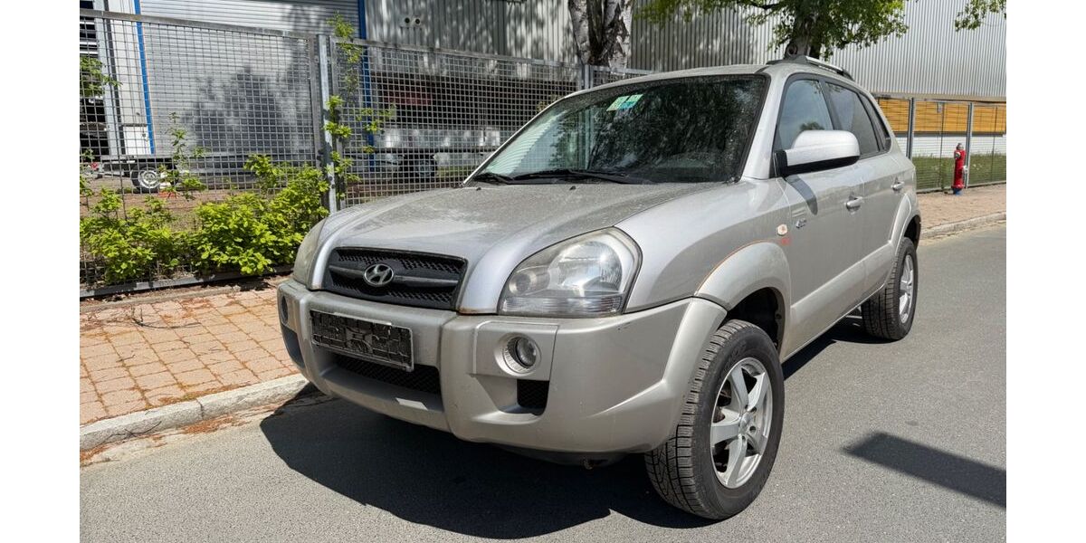 Hyundai TUCSON 235.000 km 2.500 &euro; Feucht 90537