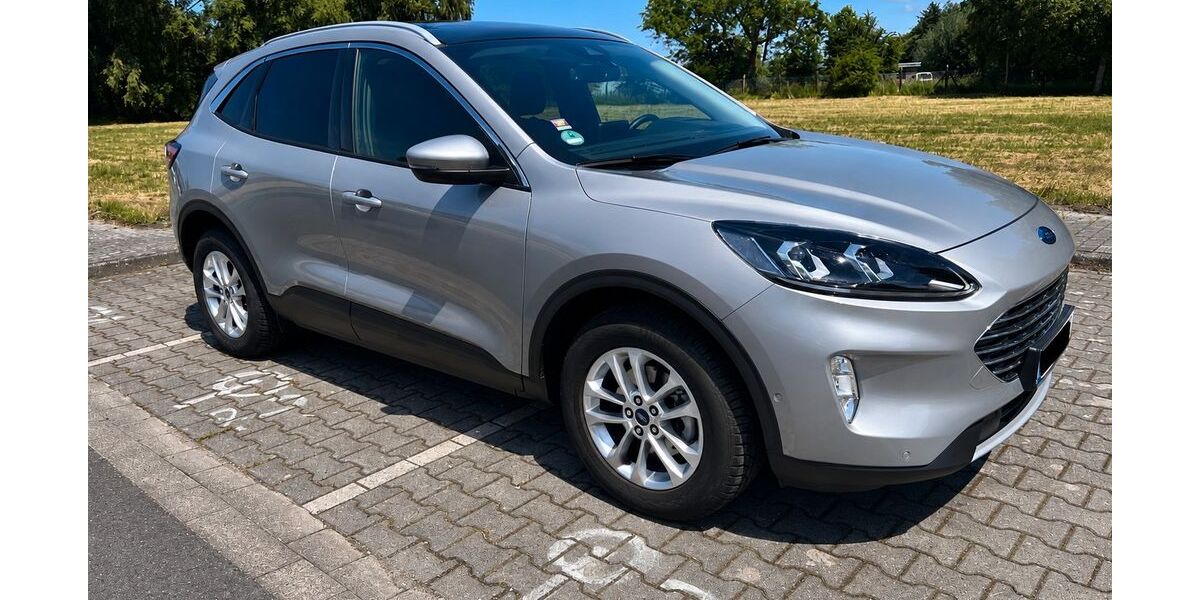 Ford Kuga 18.600 km 32.300 &euro; Wilhelmshaven 26386
