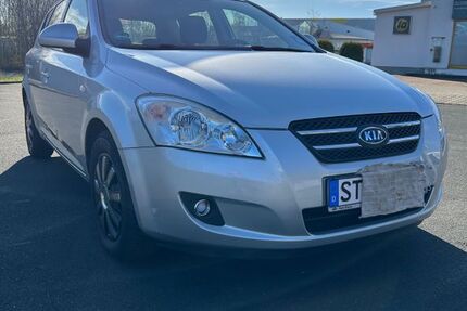 Kia ceed / Ceed 137.300 km 2.390 &euro; Limbach- Oberfrohna 09212