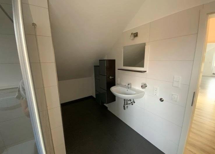 Dachgeschoßwohnung Esens - 1 Zimmer, 65 m&sup2;, 600&euro; | Angebot:25398189