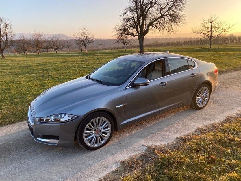 Jaguar XF 53.700 km 22.950 € Uhingen 73066