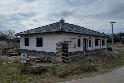 Haus Karstädt - 4 Zimmer, 120 m&sup2;, 1.400&euro; | Angebot:26057070