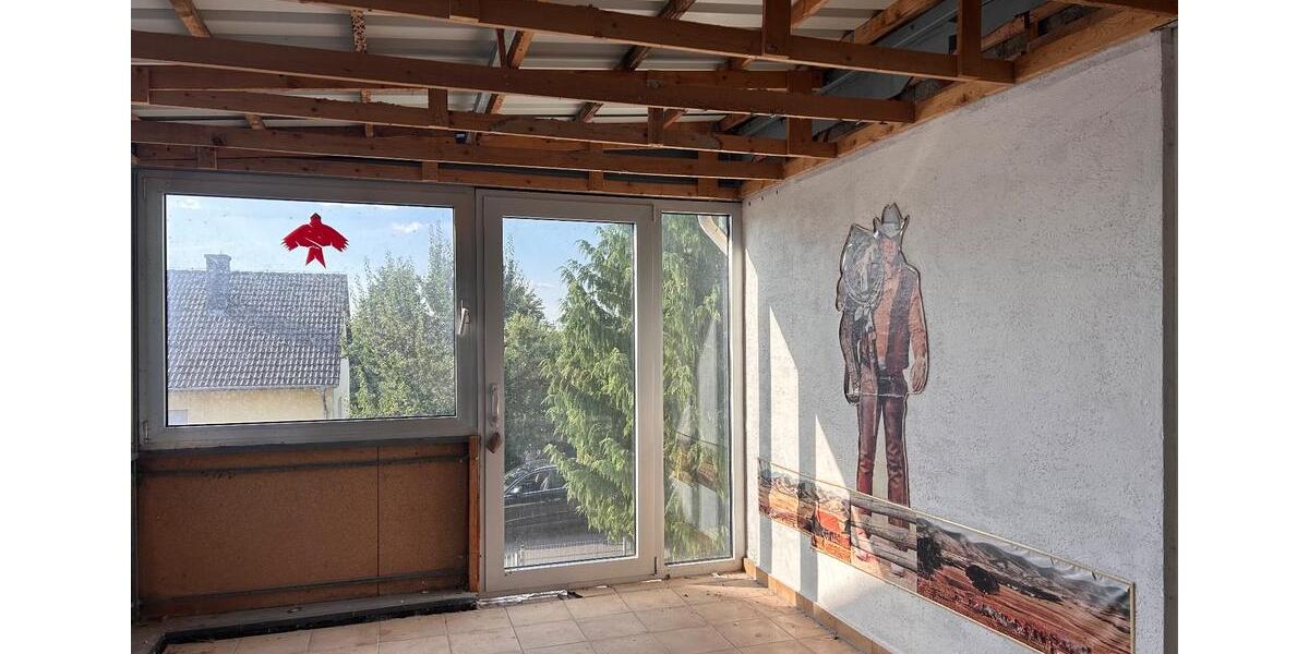 Einfamilienhaus Kastellaun - 7 Zimmer, 215 m&sup2;, 325.000&euro; | Angebot:27023901