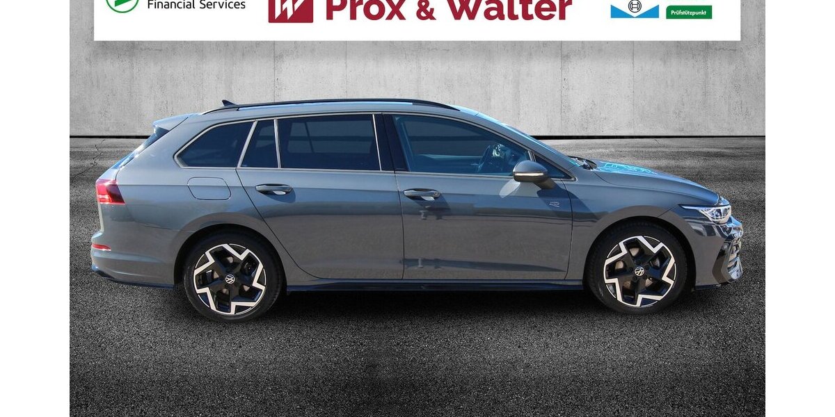 VW Golf VIII Variant 1.5 TSI R-Line LED+KAMERA+ACC 38.673 km 26.900 &euro; Hagenow 19230