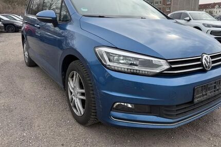 VW Touran 125.764 km 15.740 &euro; Dessau-Roßlau 06842