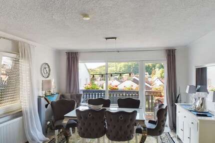 Haus zum Kaufen in Freigericht 489.000 € 207 m² 6 zimmer