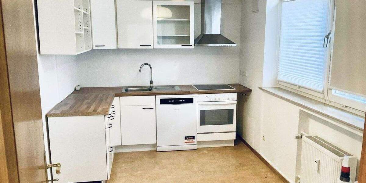 Etagenwohnung Alfeld - 3 Zimmer, 122 m&sup2;, 775&euro; | Angebot:25598911