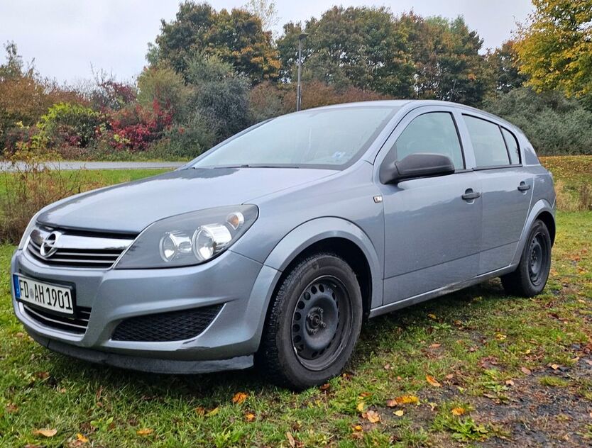 Opel Astra 178.000 km 2.300 € Fulda 36039