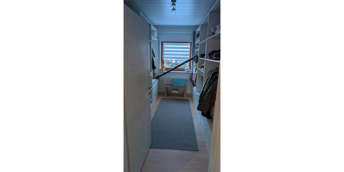 Dachgeschoßwohnung Neckarsulm - 5 Zimmer, 130 m&sup2;, 435.000&euro; | Angebot:25368890