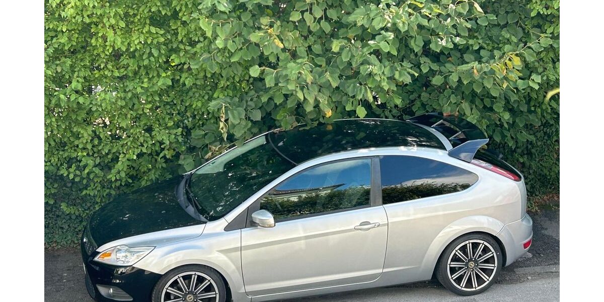 Ford Focus 136.680 km 2.999 &euro; Stuttgart 70193