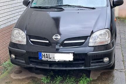 Nissan Almera Tino