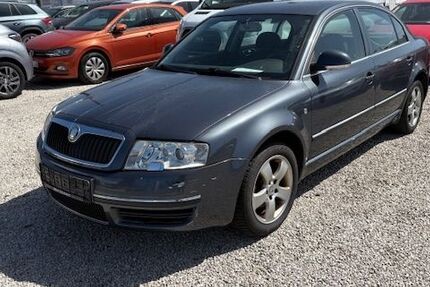 Skoda Superb 212.000 km 1.690 &euro; Halsenbach 56283