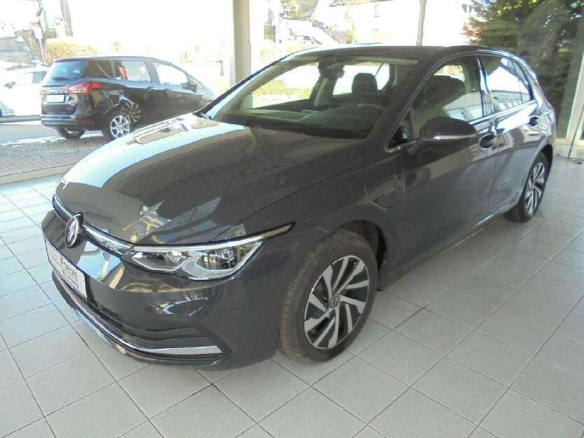 VW Golf 24.900 km 22.750 € Selb 95100