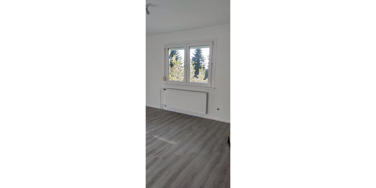 Etagenwohnung Tettnang - 6 Zimmer, 150 m&sup2;, 2.000&euro; | Angebot:26285260