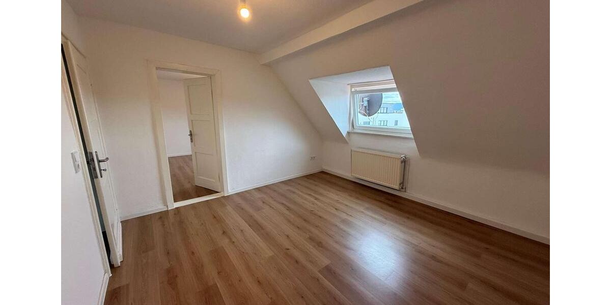 Dachgeschoßwohnung Gelnhausen - 3 Zimmer, 62 m&sup2;, 720&euro; | Angebot:26338112