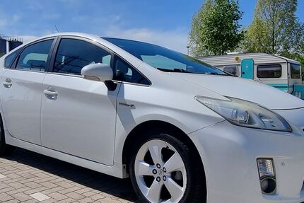 Toyota Prius 143.000 km 9.490 &euro; Pinneberg 25421