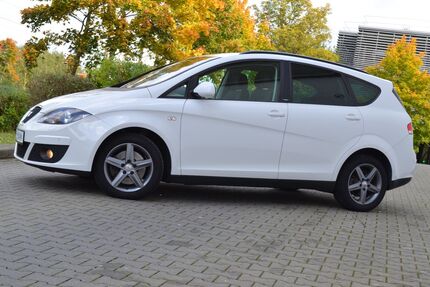 Seat Altea 207.900 km 8.380 &euro; München 81243