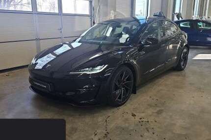 Tesla Model 3 21.383 km 52.700 &euro; Hanau 63457